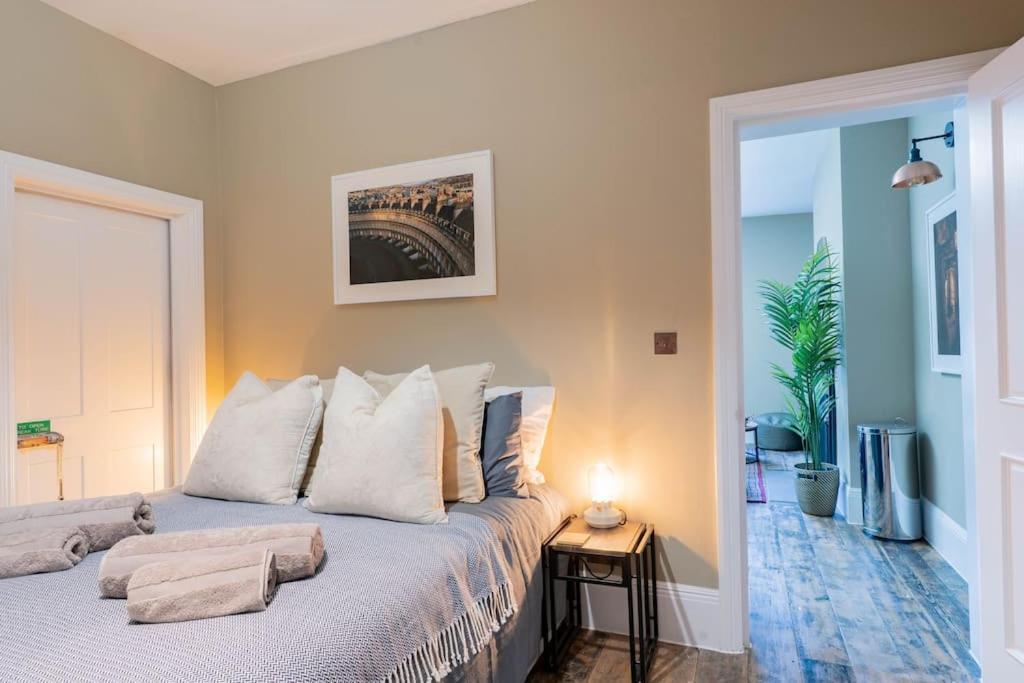 Stunning Boutique Flat In Central Location - Beatrice Bath Exterior foto